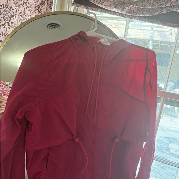 lululemon athletica Jackets & Blazers - lululemon athletica drawstring water resistant jacket